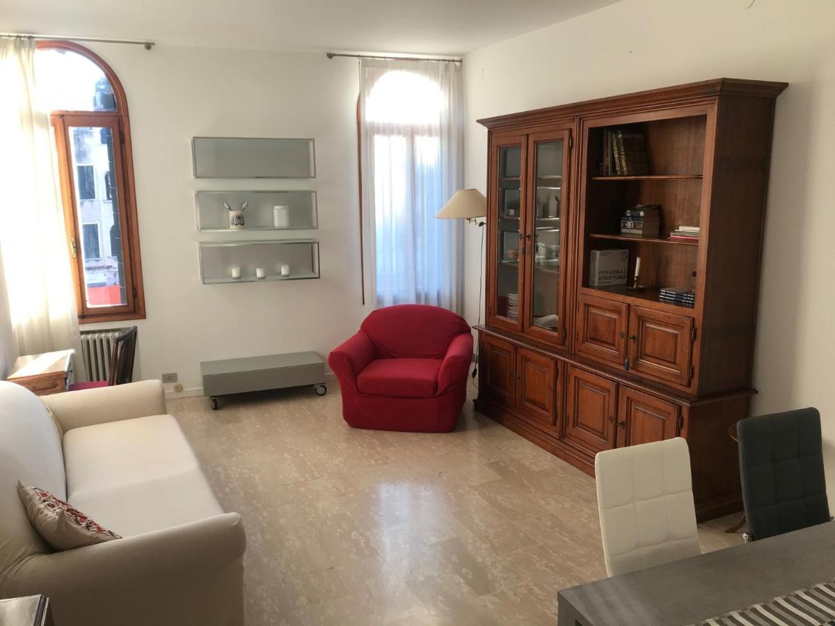 Homes & Holidays Appartement