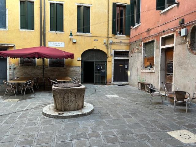 Homes & Holidays Venise