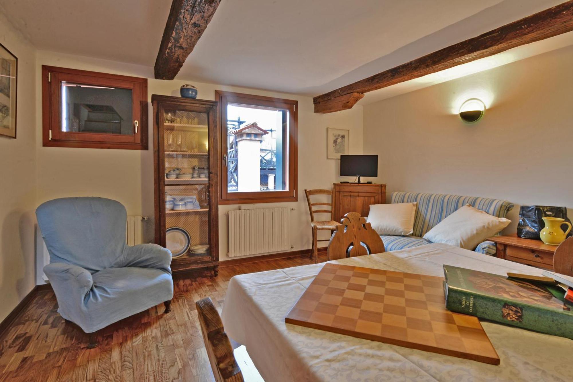 Homes & Holidays * Venise