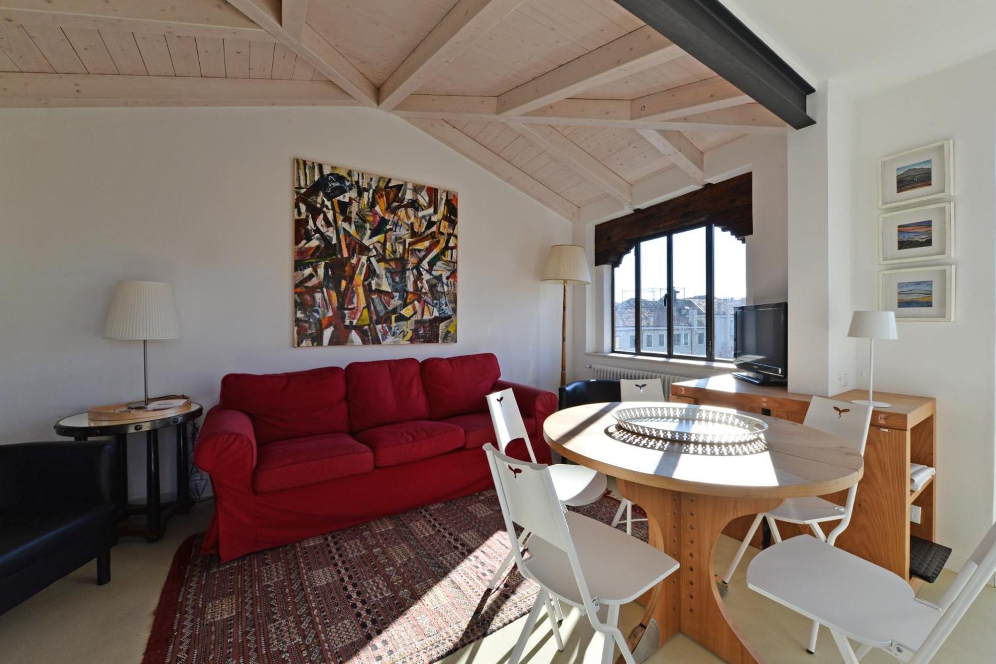 Homes & Holidays Appartement Venise