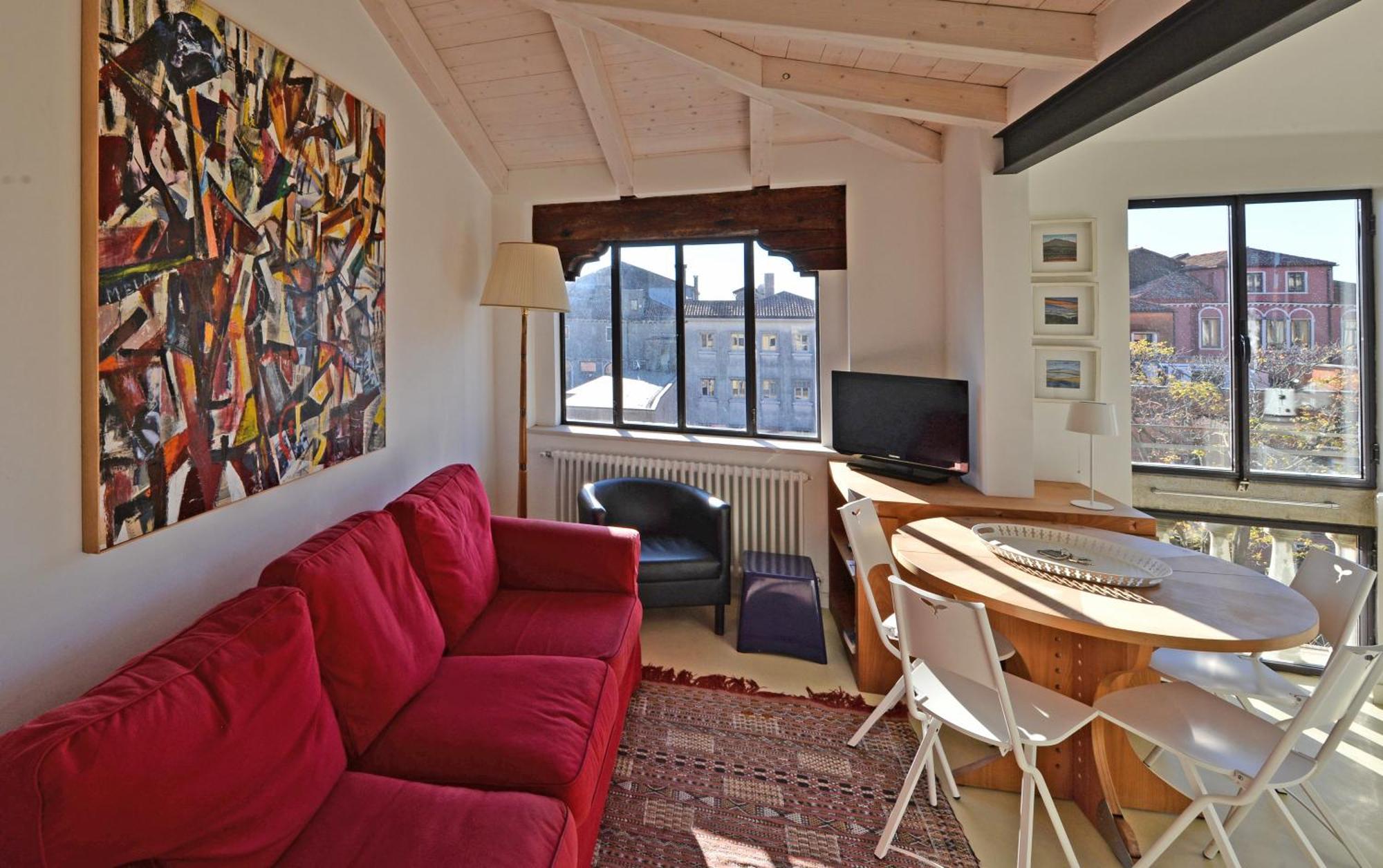 Homes & Holidays Appartement Venise