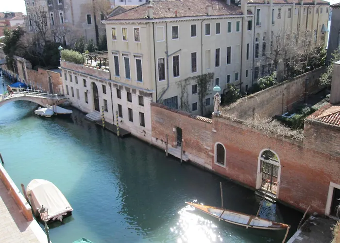 Venice Homes & Holidays